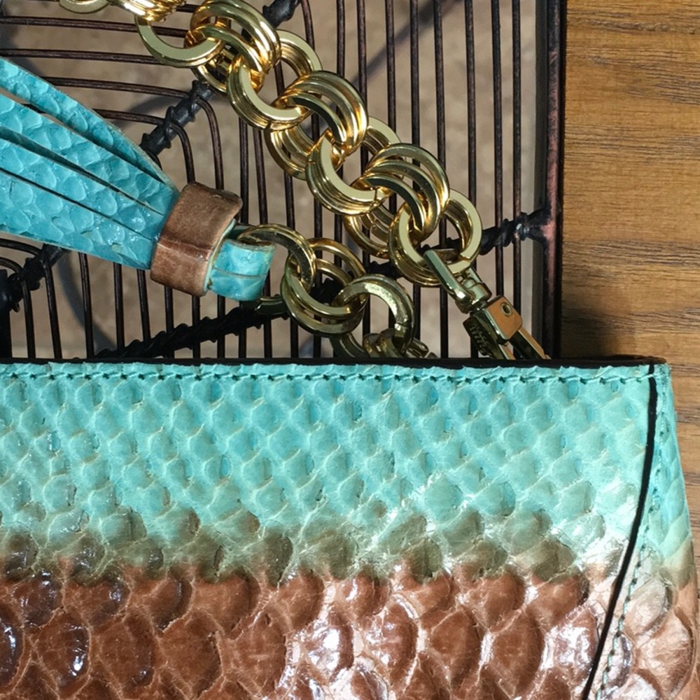 BCBG Max Azria Signature Python Snakeskin Purse - Picture 4 of 8